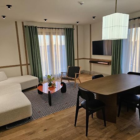 Aparthotel Крайова Экстерьер фото