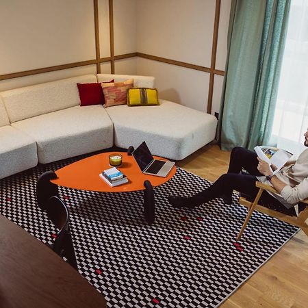 Aparthotel Крайова Экстерьер фото