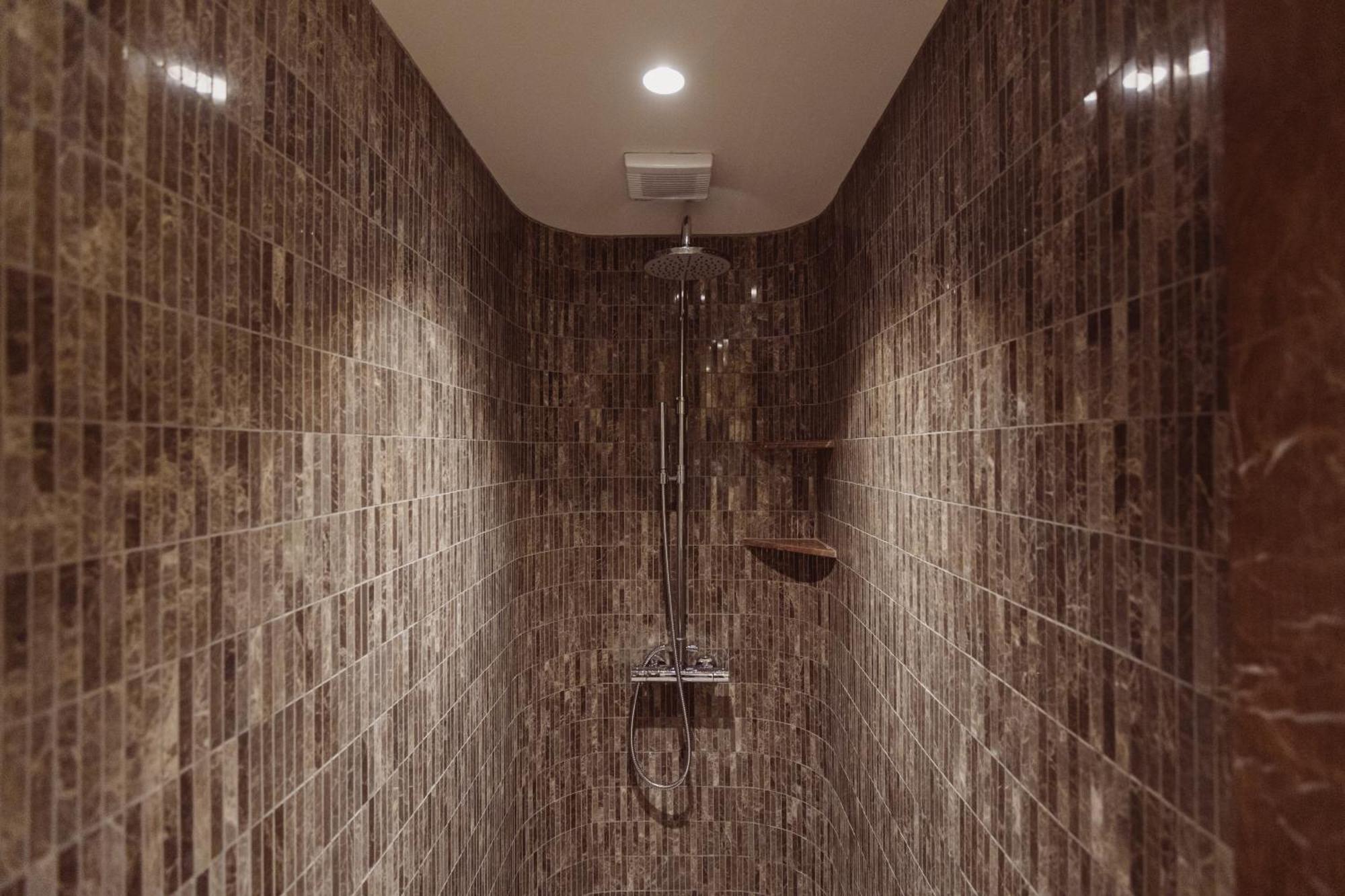 Aparthotel Крайова Экстерьер фото