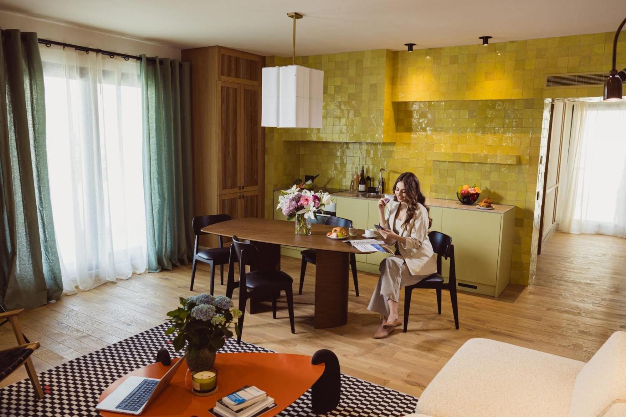 Aparthotel Крайова Экстерьер фото