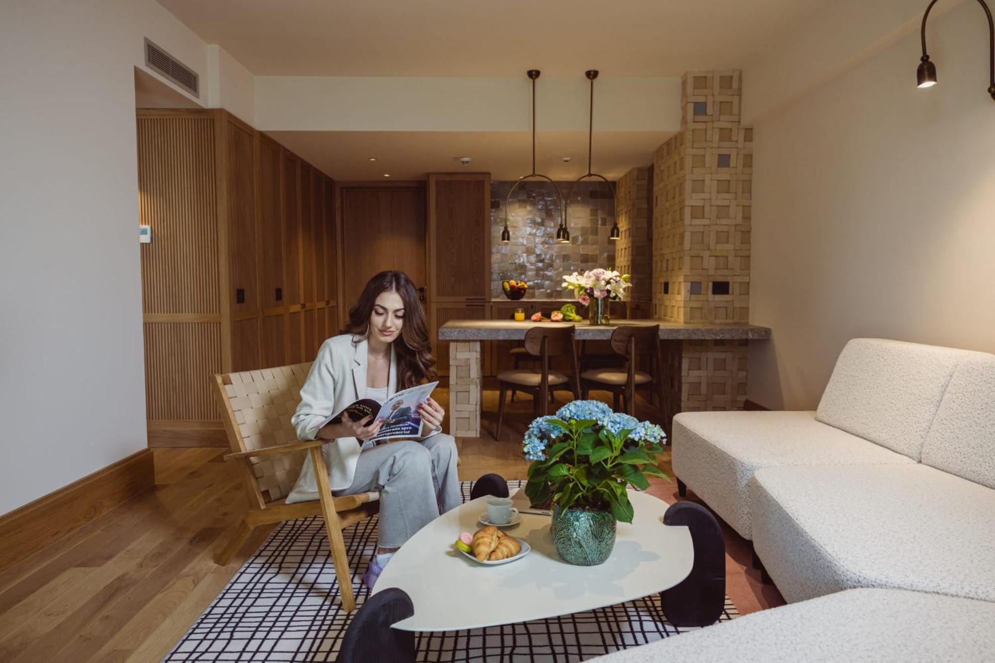 Aparthotel Крайова Экстерьер фото