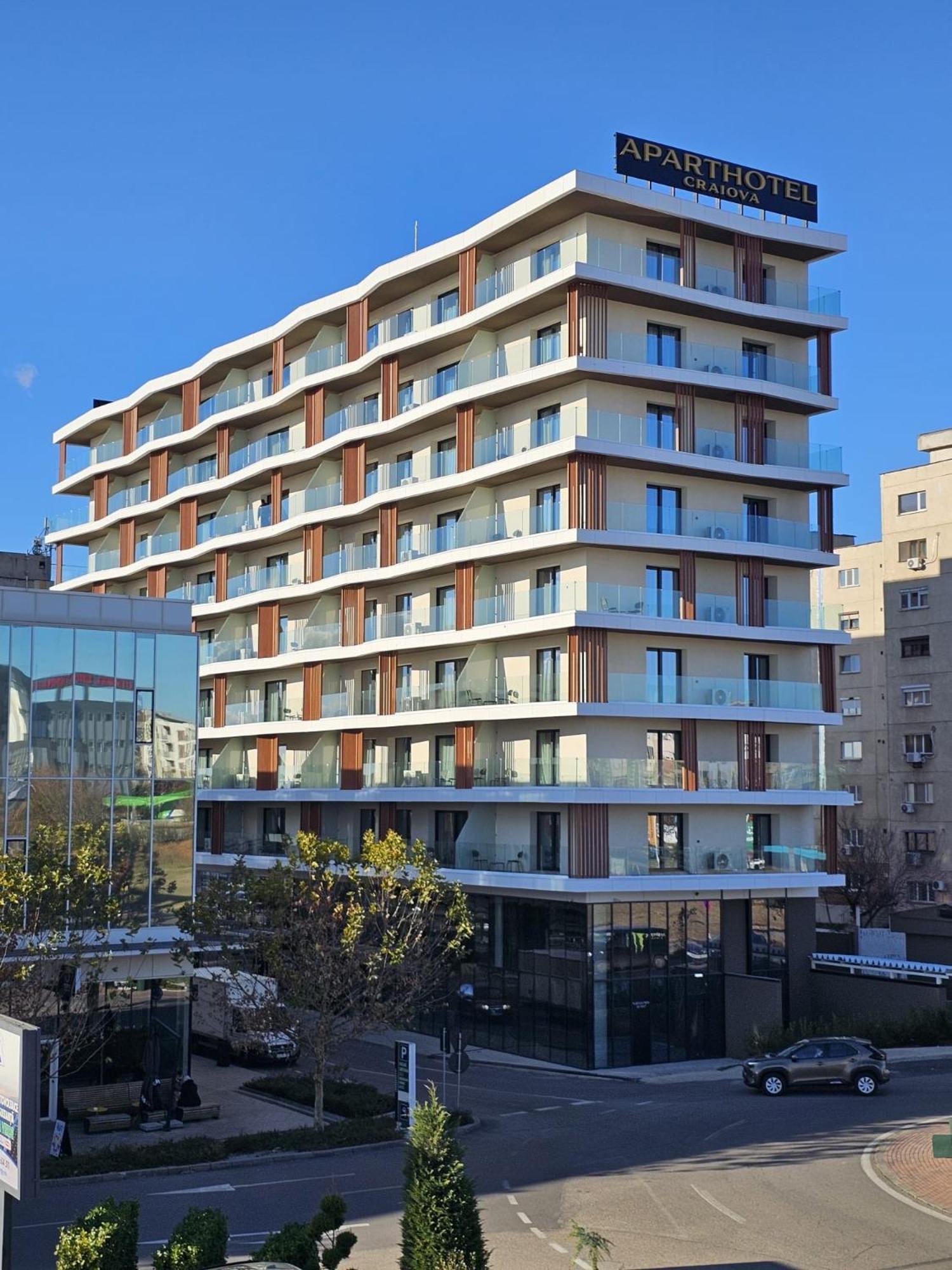 Aparthotel Крайова Экстерьер фото