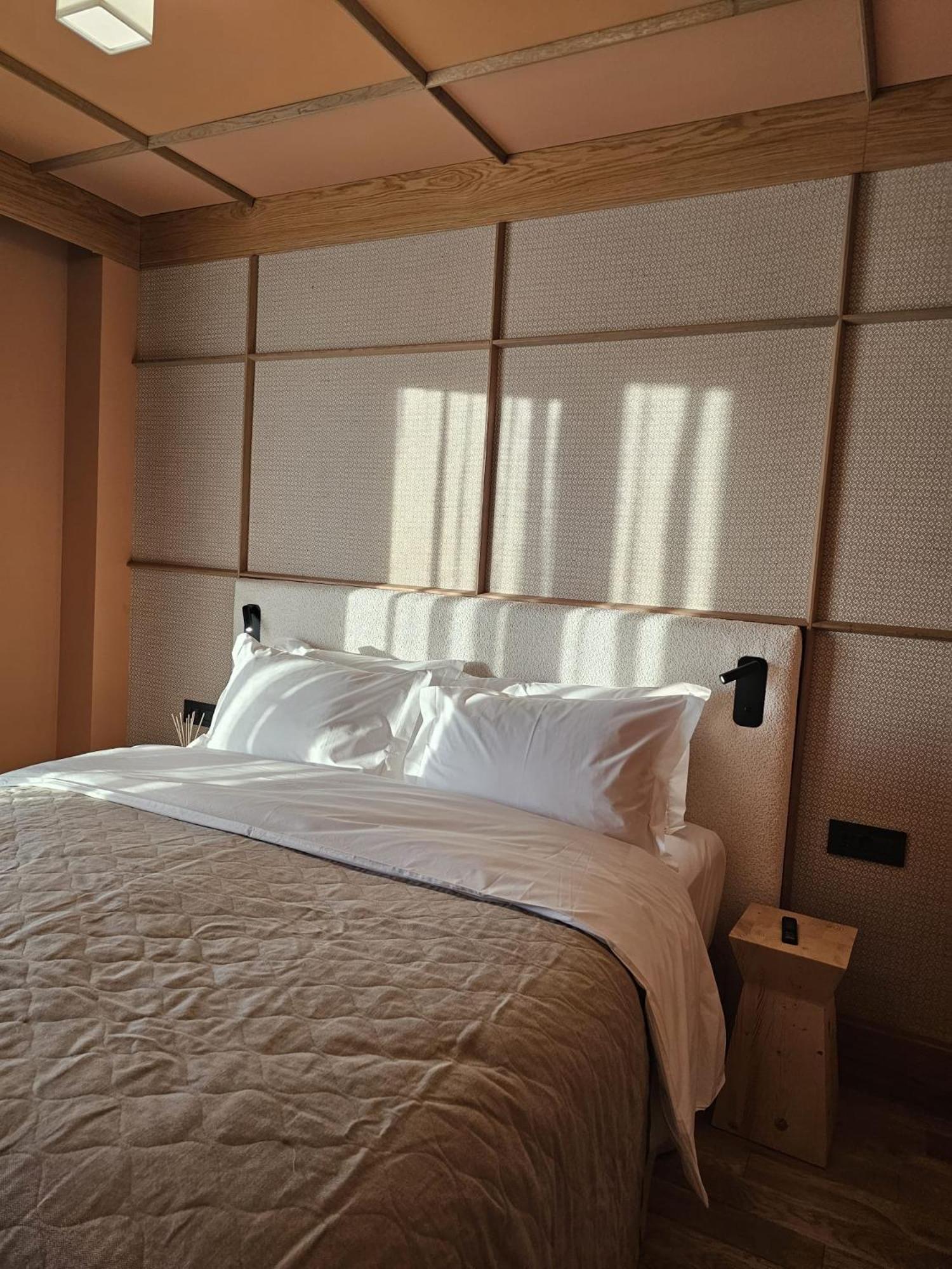 Aparthotel Крайова Экстерьер фото